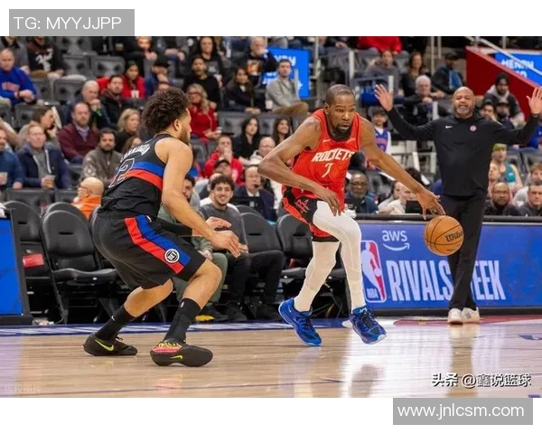 火箭15分逆转送雷霆无缘冲70胜 杜兰特里程碑引3人20+申京三双